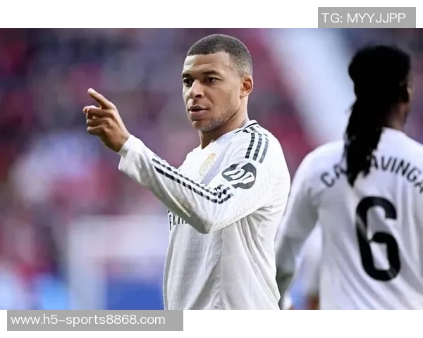 范德芬谈偶像与对手期待与姆巴佩的直接对决 范德芬谈偶像与对手期待与姆巴佩的直接对决